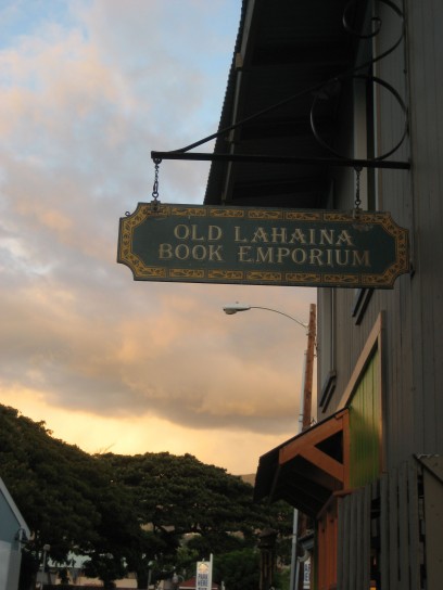 lahaina books 408x544 Lahaina Book Store