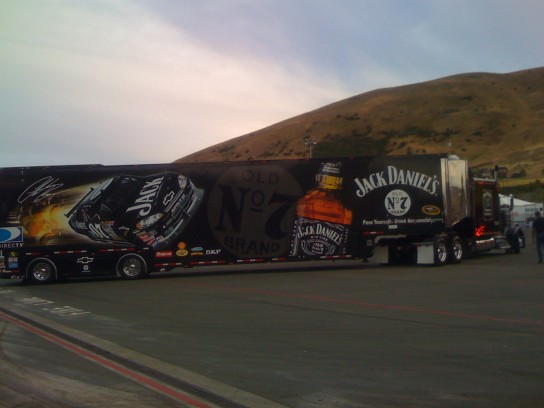 nascar hauler clint bowyer 07 544x408 Clint Bowyer 2008 NASCAR Hauler