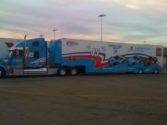 nascar hauler kyle petty 45 544x408 Kyle Petty 2008 NASCAR Hauler