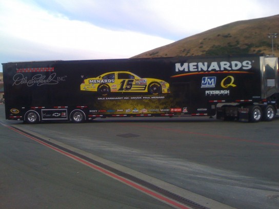 nascar hauler paul menard 15 544x408 Paul Menard 2008 NASCAR Hauler