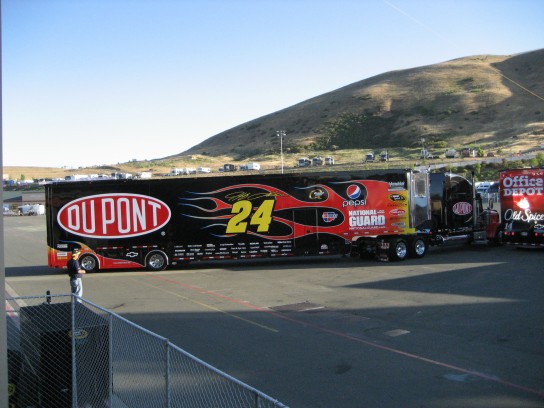 jeff gordon 24 nascar hauler 544x408 Jeff Gordon 2009 NASCAR Hauler