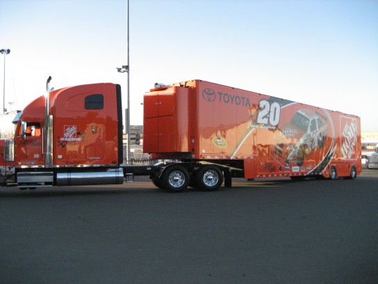 joey logano 20 nascar hauler 544x408 Joey Logano 2009 NASCAR Hauler