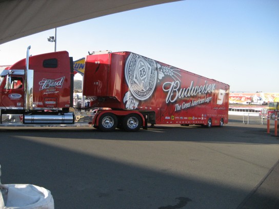 kasey kahne 9 nascar hauler 544x408 Kasey Kahne 2009 NASCAR Hauler