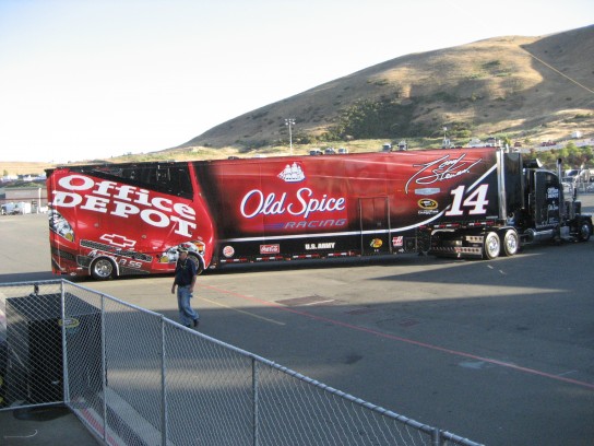 tony stewart 14 nascar hauler 544x408 Tony Stewart 2009 NASCAR Hauler